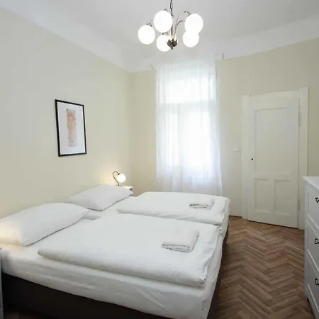 Exclusive * Prague