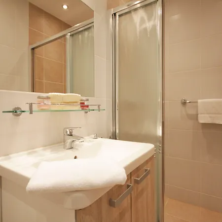Exclusive Apartment *