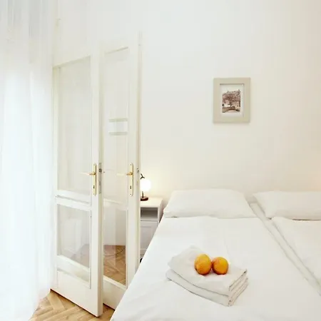 Exclusive Apartment *