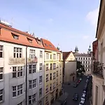 Exclusive Apartment *